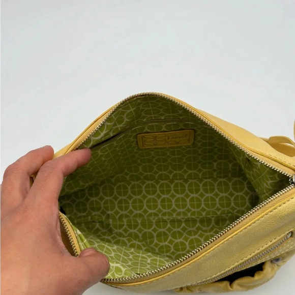 Fossil Yellow Shoulder Bag Mint Condition - Picture 7 of 12